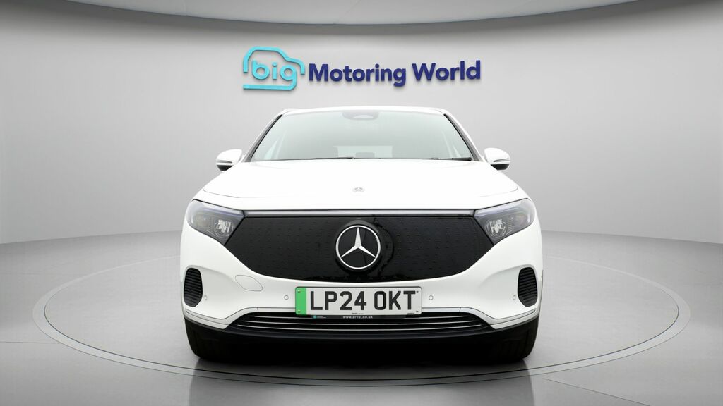 Mercedes-Benz EQA Sport White #2