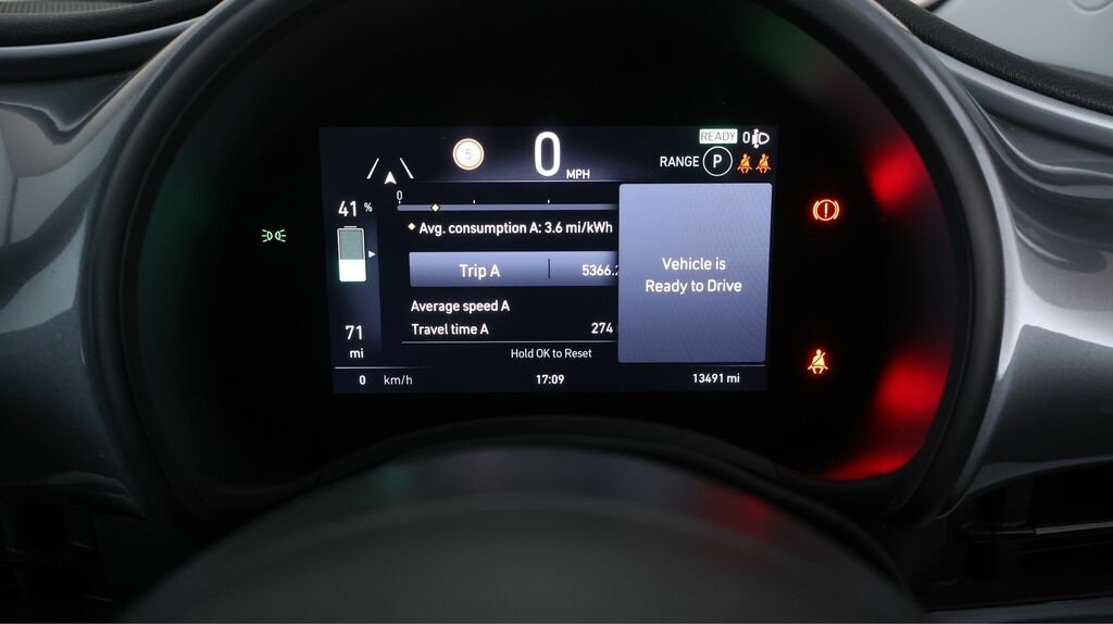 Fiat 500E Fiat 500E Red 87Kw 42Kwh Grey #10