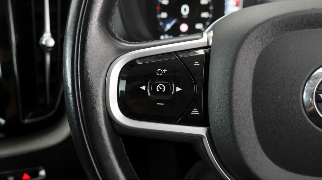 Volvo XC60 2.0 B5p 250 R Design Geartronic Silver #21