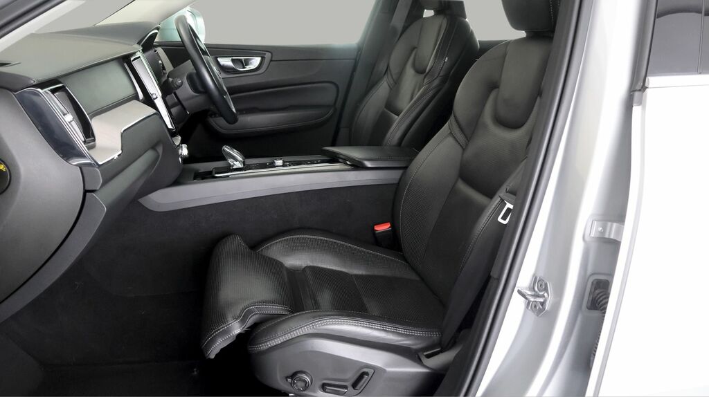 Volvo XC60 2.0 B5p 250 R Design Geartronic Silver #12
