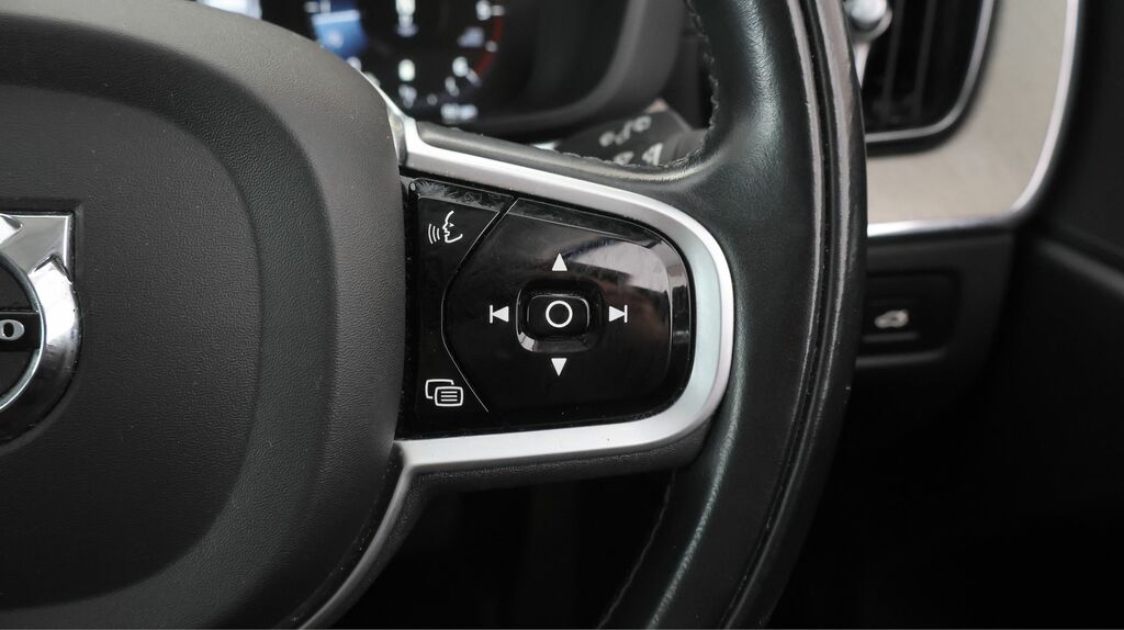 Volvo XC60 2.0 B5p 250 R Design Geartronic Silver #22