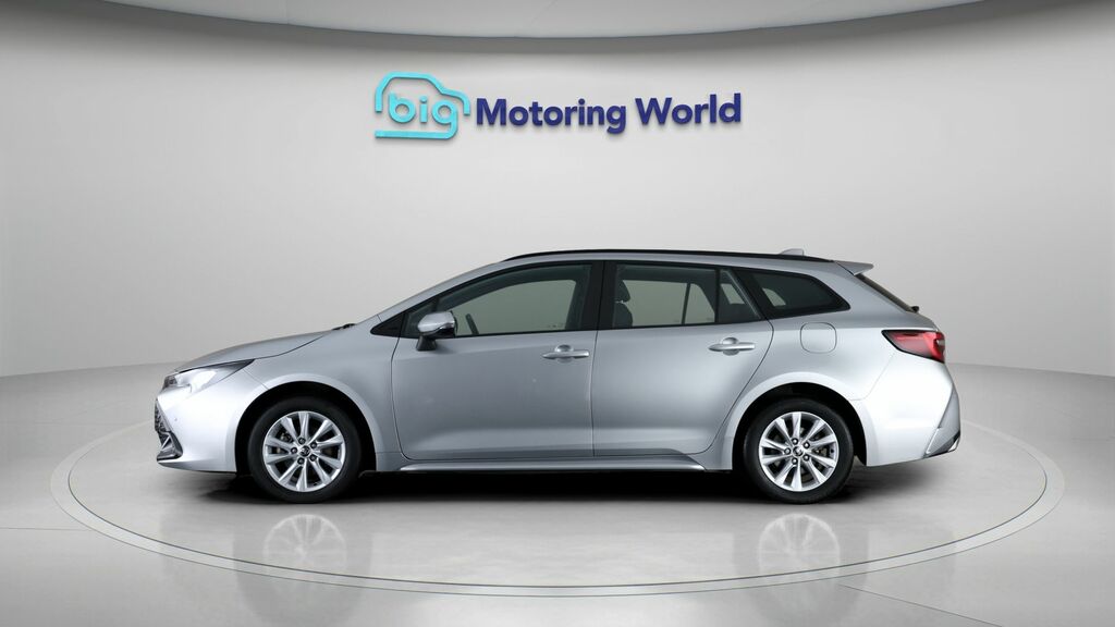 Toyota Corolla Icon Silver #4