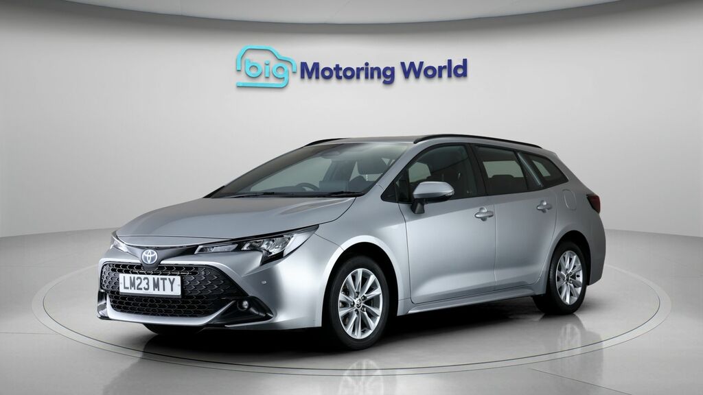 Toyota Corolla Icon Silver #3