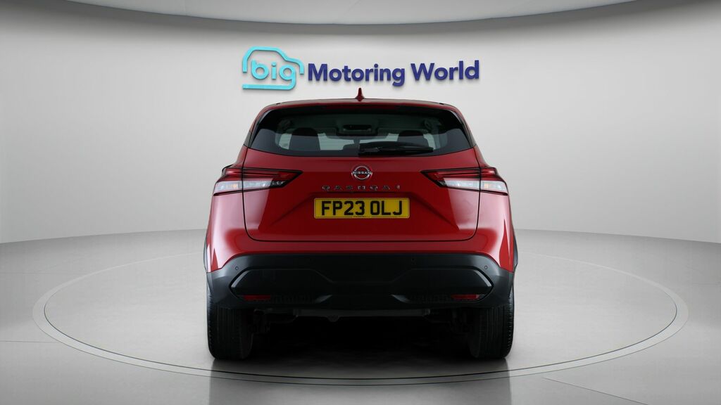 Nissan Qashqai Acenta Premium Red #6