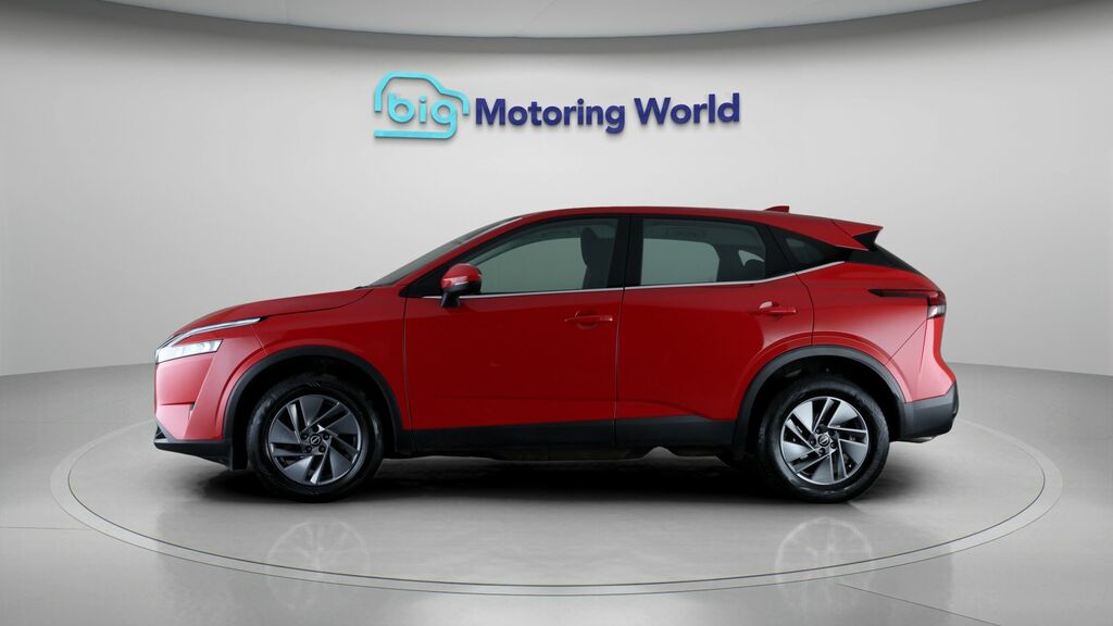 Nissan Qashqai Acenta Premium Red #4
