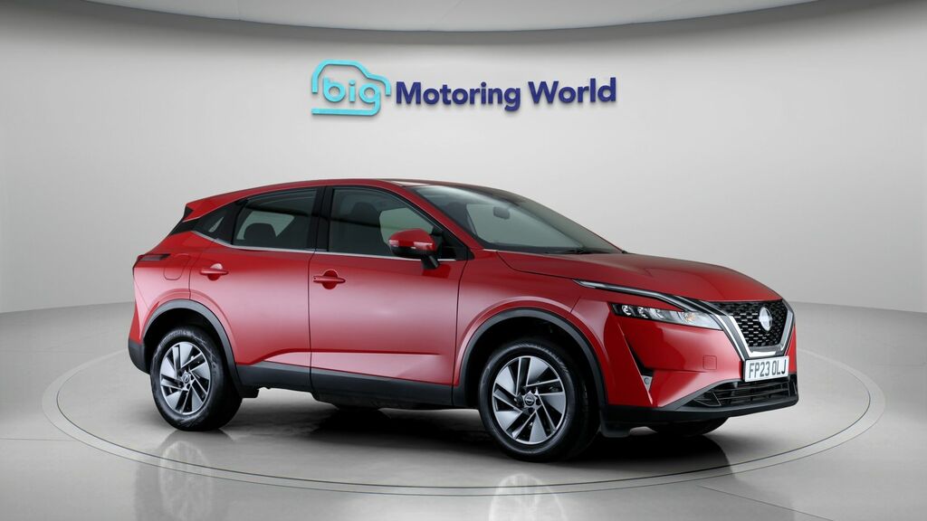 Nissan Qashqai Acenta Premium Red