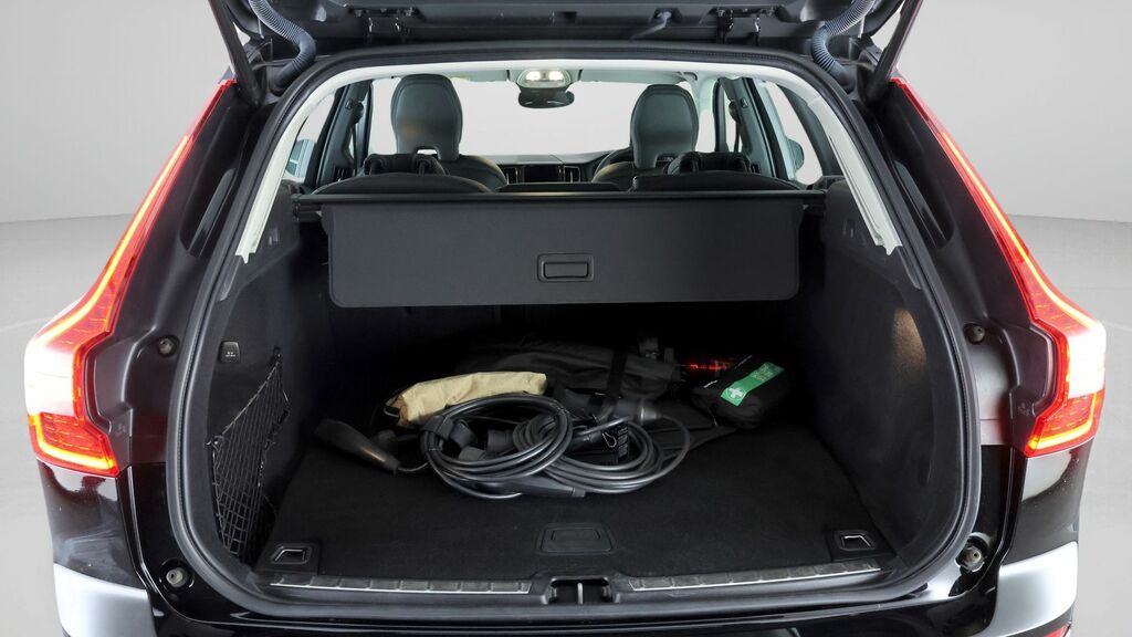 Volvo XC60 B5 247Bhp Plus Dark Awd Mild Hybrid - Ha Black #16