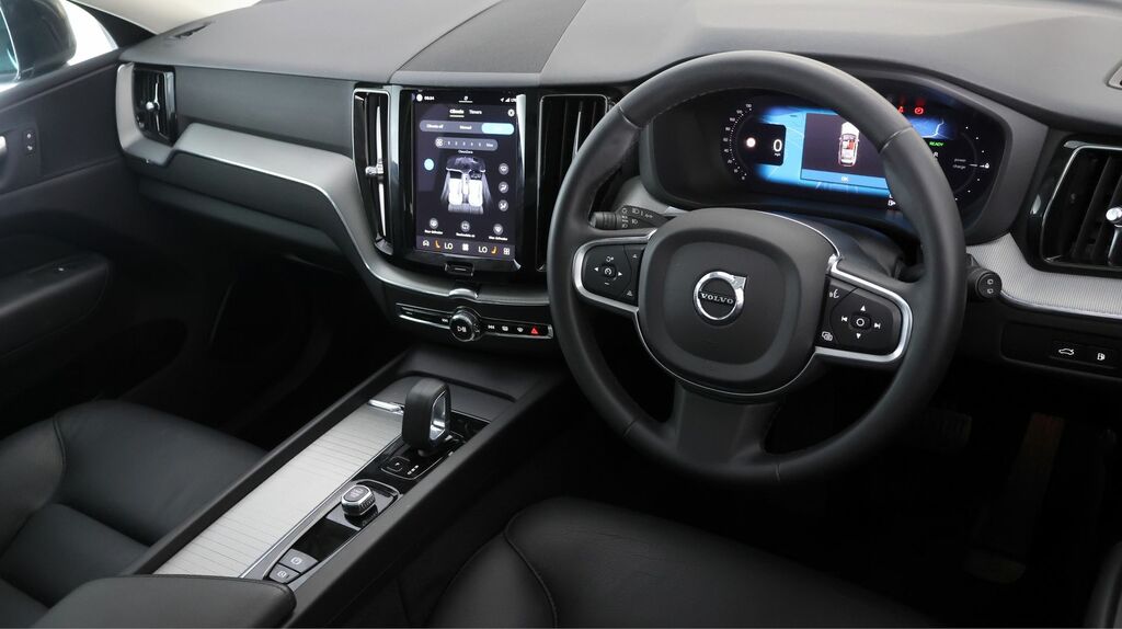 Volvo XC60 B5 247Bhp Plus Dark Awd Mild Hybrid - Ha Black #9