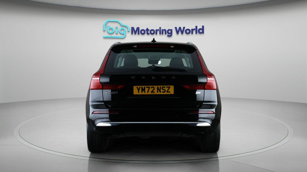 Volvo XC60 Core Black #6