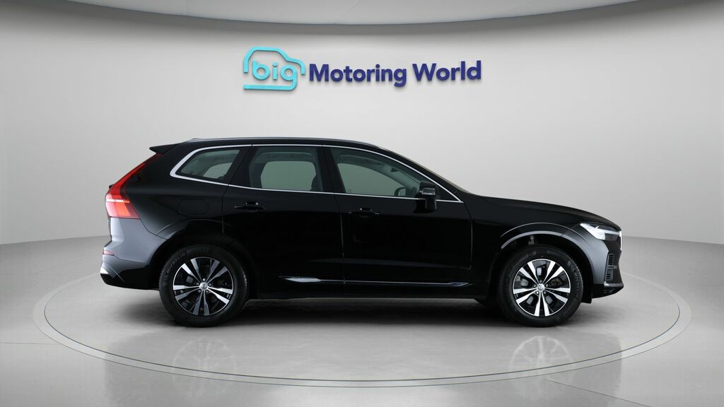 Volvo XC60 B5 247Bhp Plus Dark Awd Mild Hybrid - Ha Black #8