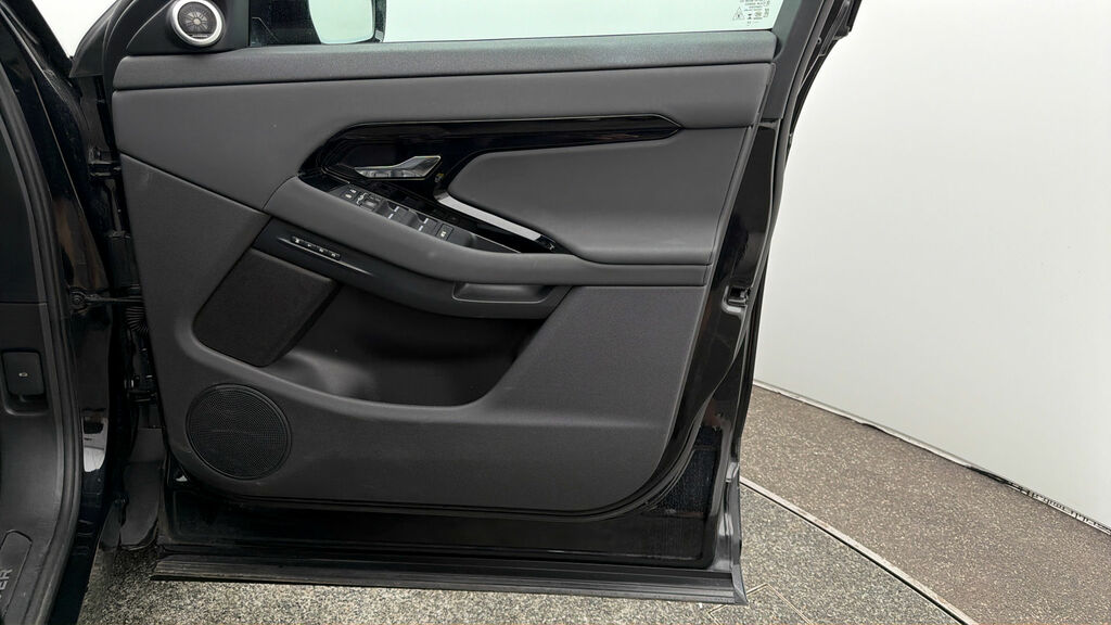 Land Rover Range Rover Evoque P300e 11.9Kwh Suv Black #14
