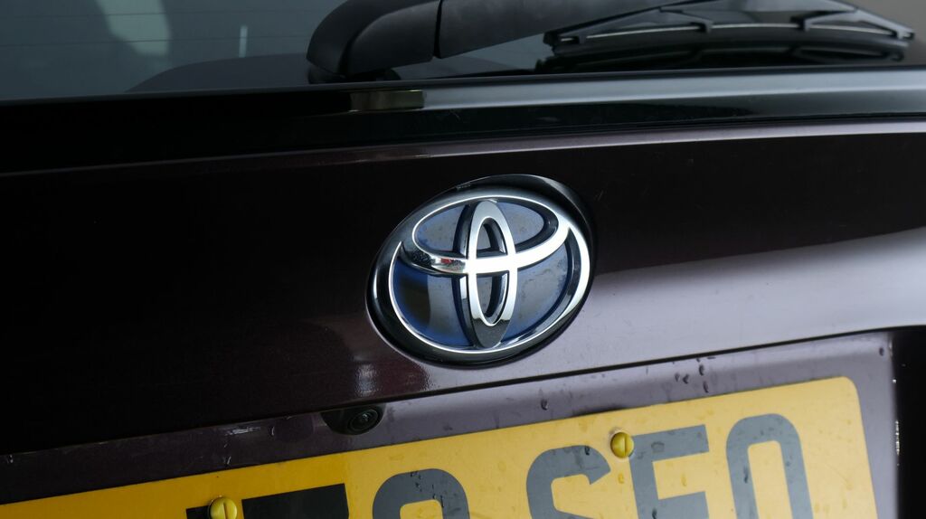 Toyota C-Hr 1.8 Hybrid Design Cvt Hatchback #19