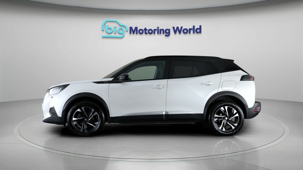 Peugeot 2008 Gt White #4