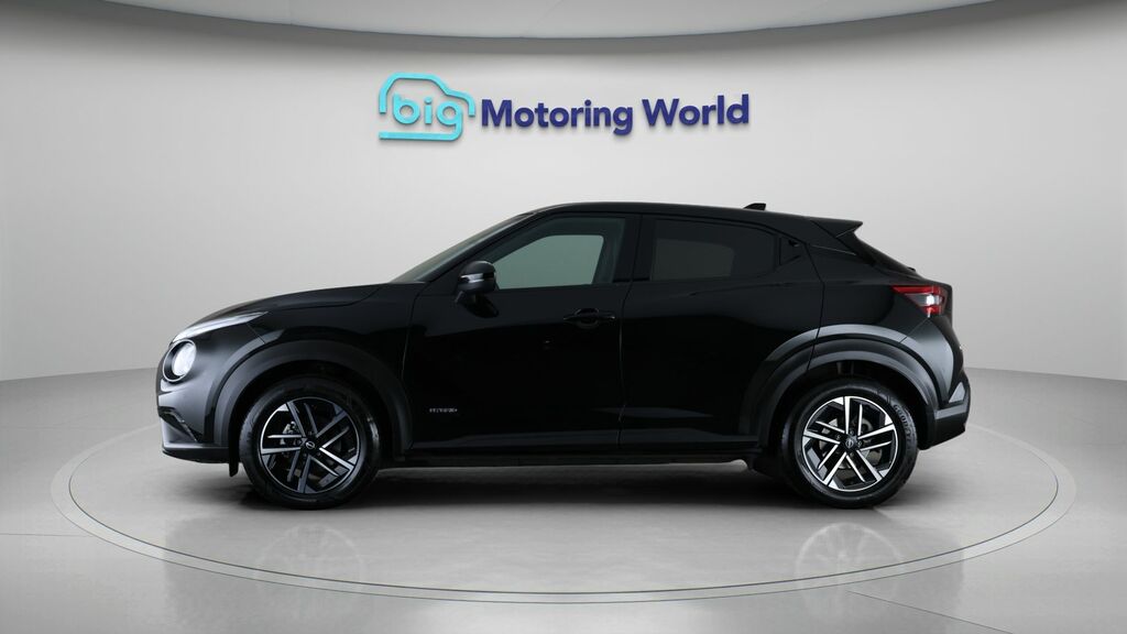 Nissan Juke N-connecta Black #4