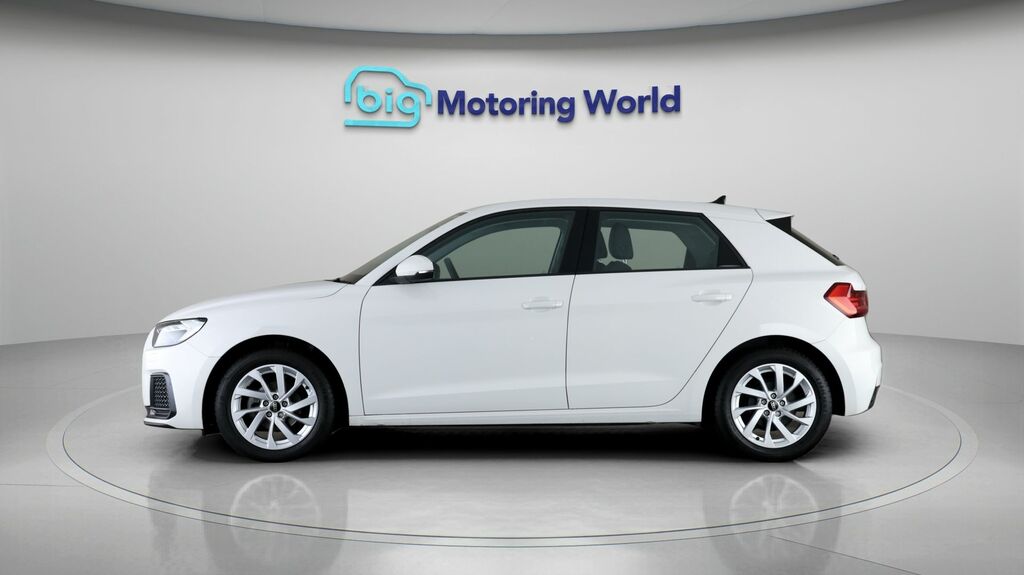 Audi A1 Sport White #4