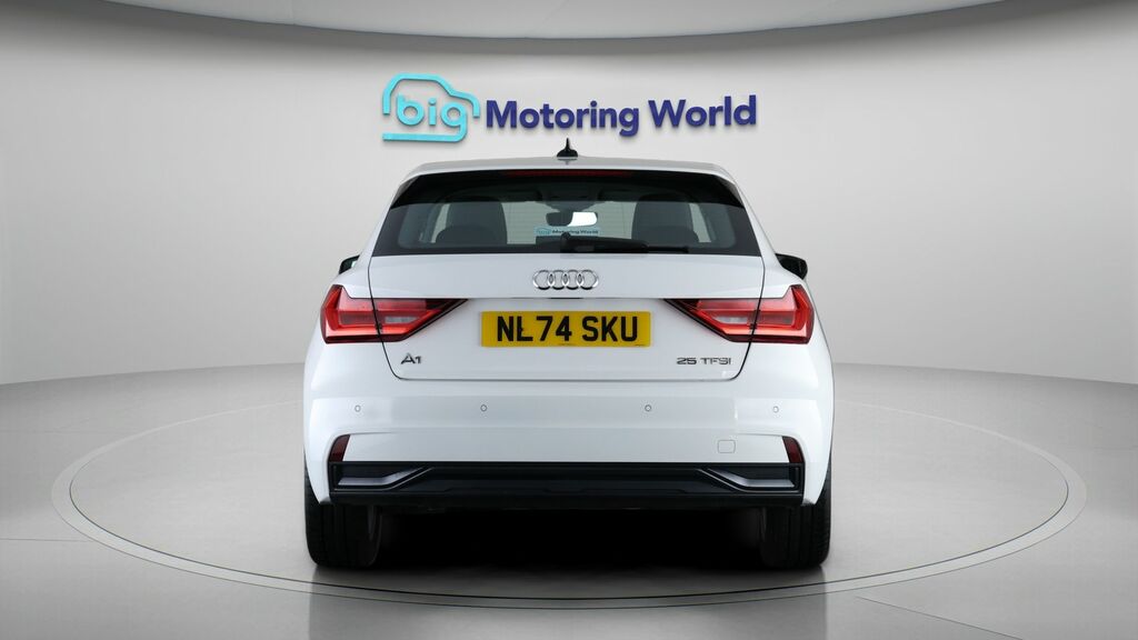 Audi A1 Sport White #6
