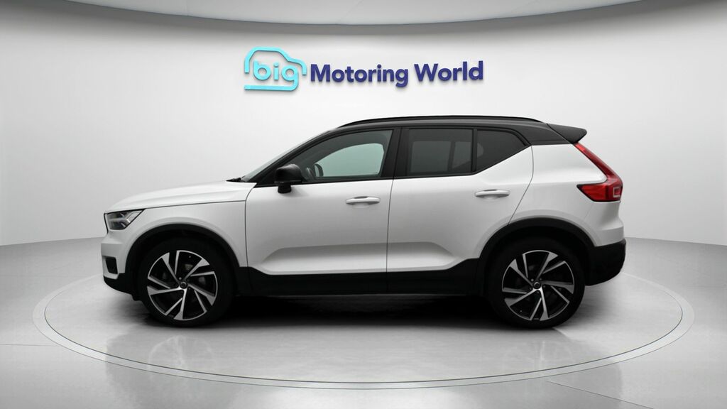 Volvo XC40 R-design Pro White #4