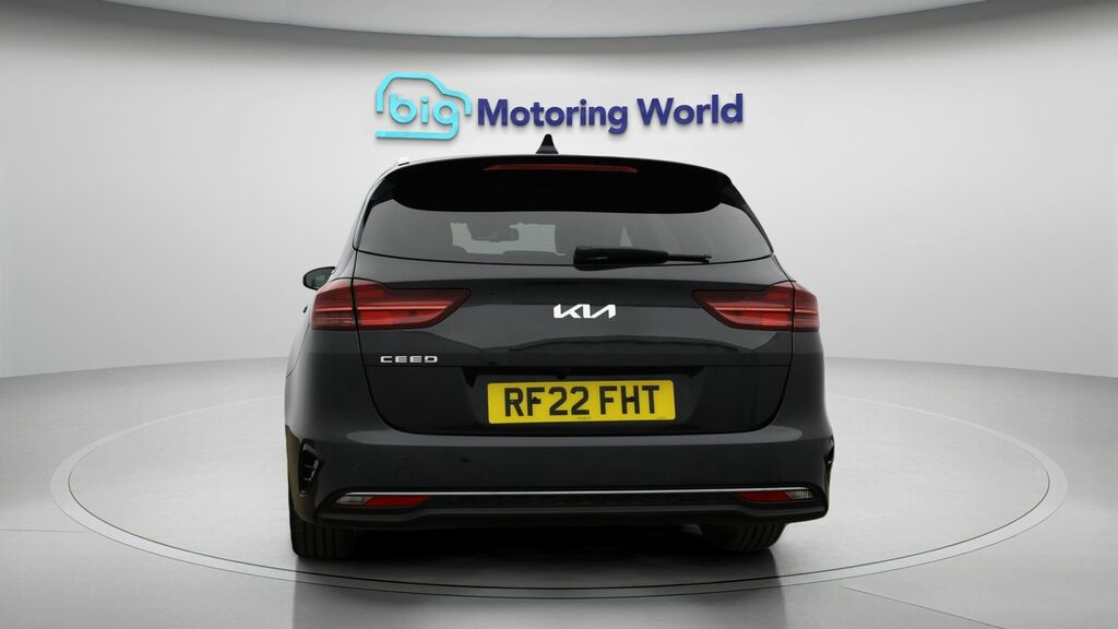 Kia Ceed 3 Black #6