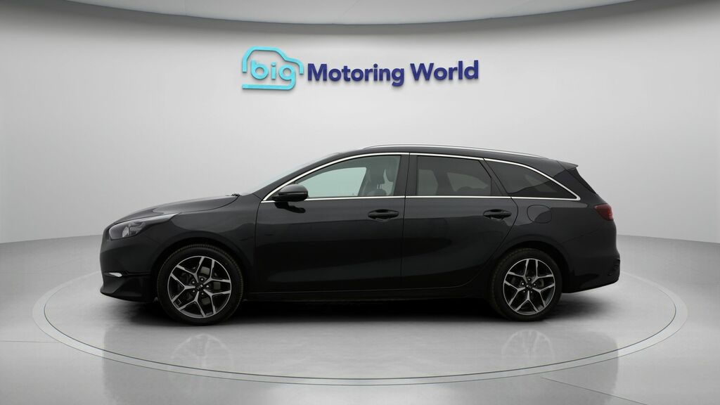 Kia Ceed 3 Black #4