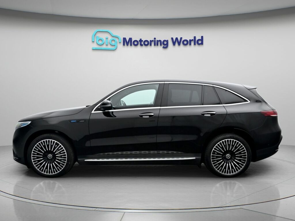 Mercedes-Benz EQC Amg Line Black #4