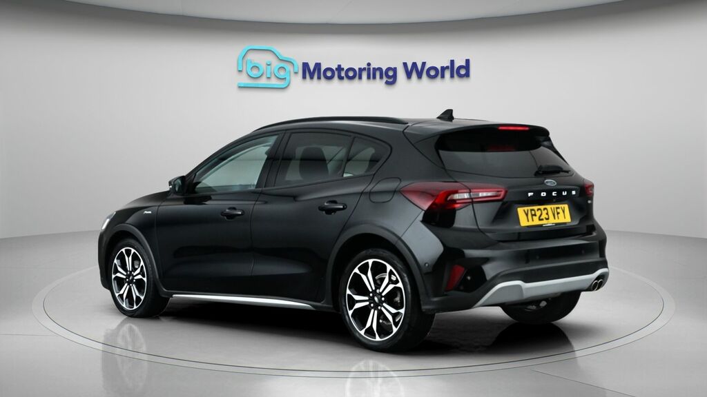 Ford Focus Active X Black #5