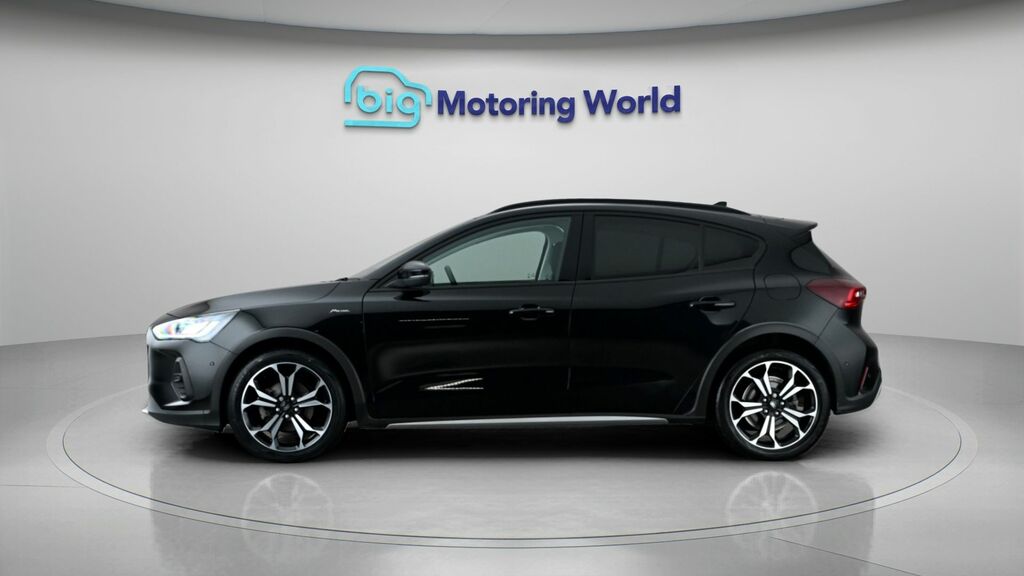 Ford Focus Active X Black #4