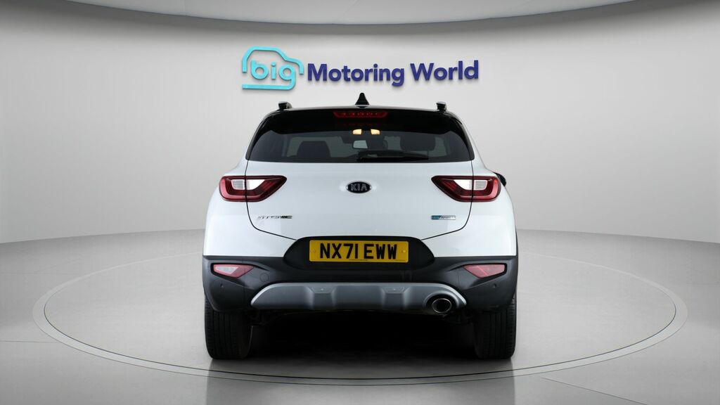 Kia Stonic Connect White #6