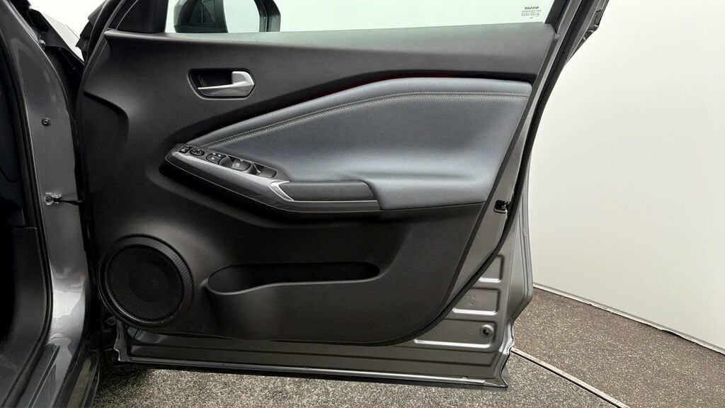 Nissan Juke Tekna Grey #6