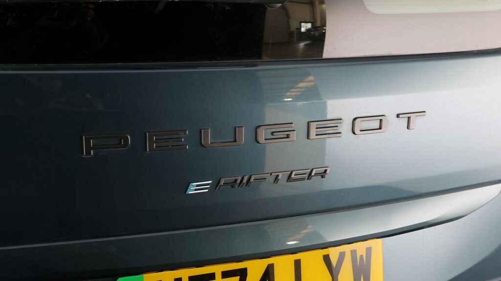 Peugeot e-Rifter 100Kw Allure Long 52Kwh 7 Seat Green #18