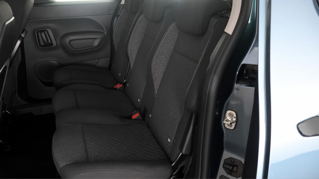 Peugeot e-Rifter 100Kw Allure Long 52Kwh 7 Seat Green #15