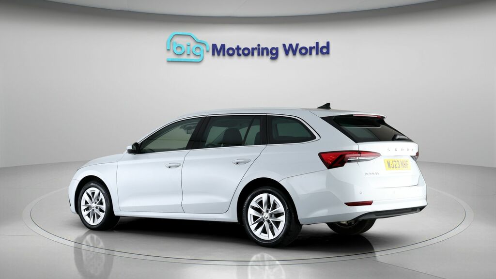 Skoda Octavia Se L White #5