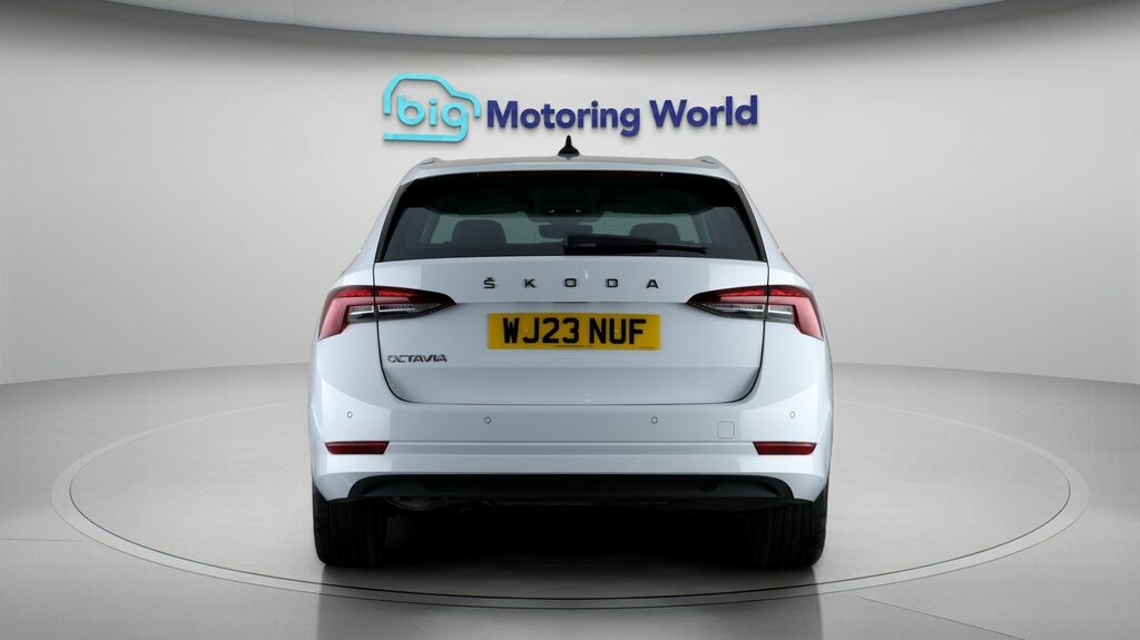 Skoda Octavia Se L White #6