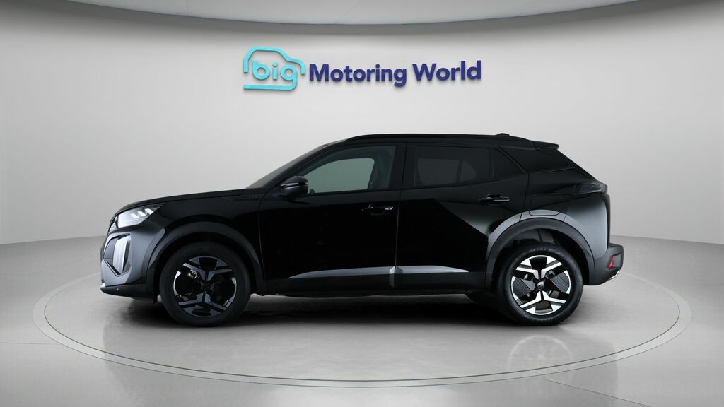 Peugeot 2008 Gt Black #4