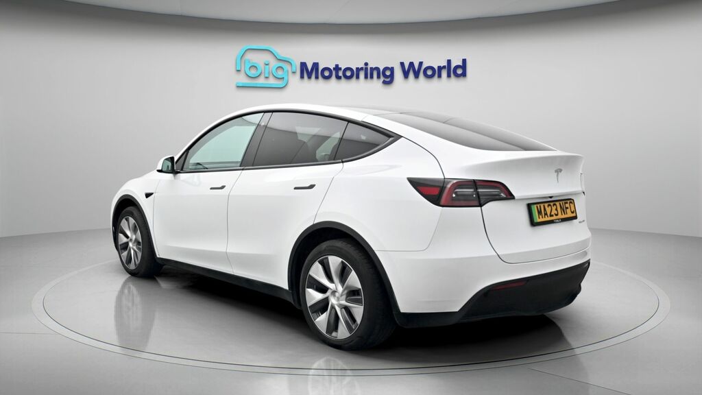Tesla Model Y Long Range MA23NFC White #5