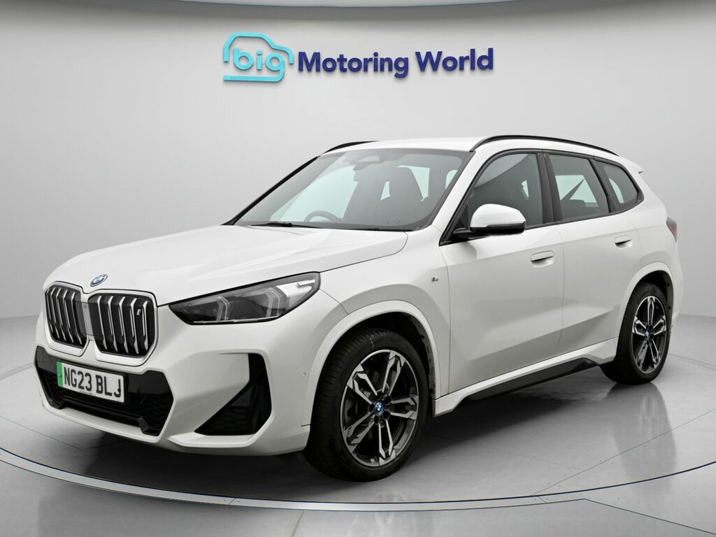 BMW iX1 M Sport White #3