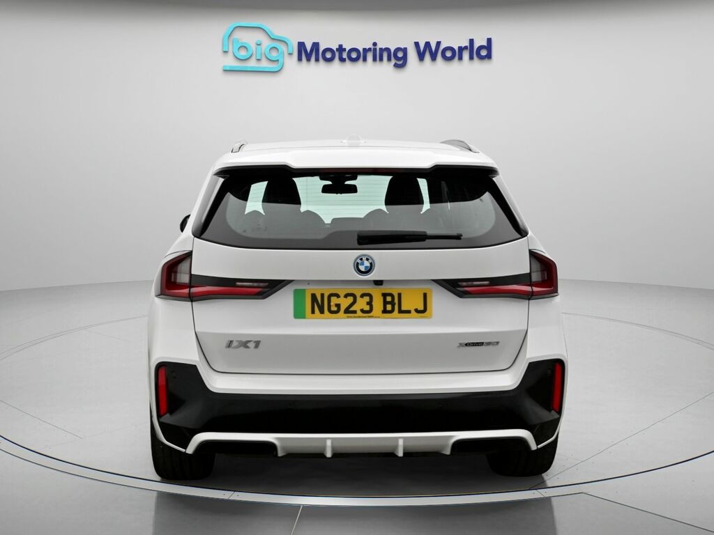 BMW iX1 M Sport White #6