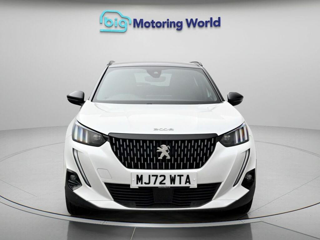 Peugeot 2008 Gt White #2