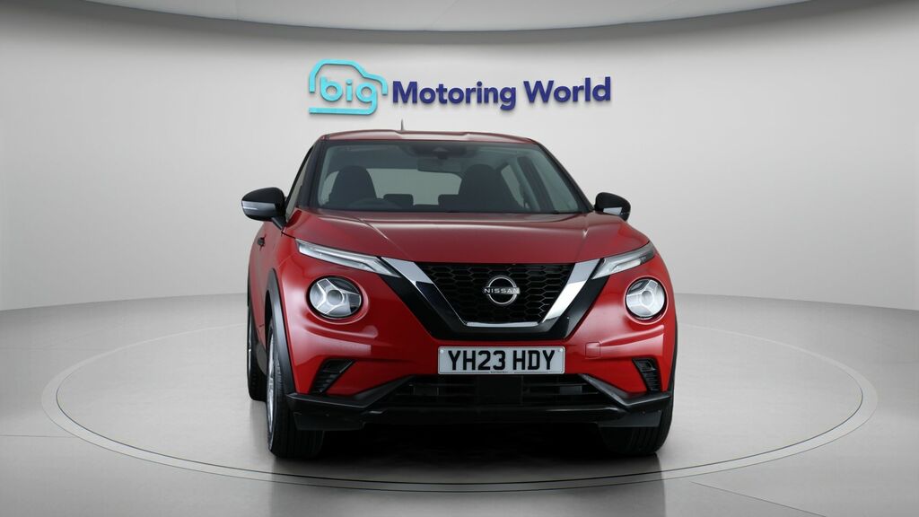 Nissan Juke Visia Red #2
