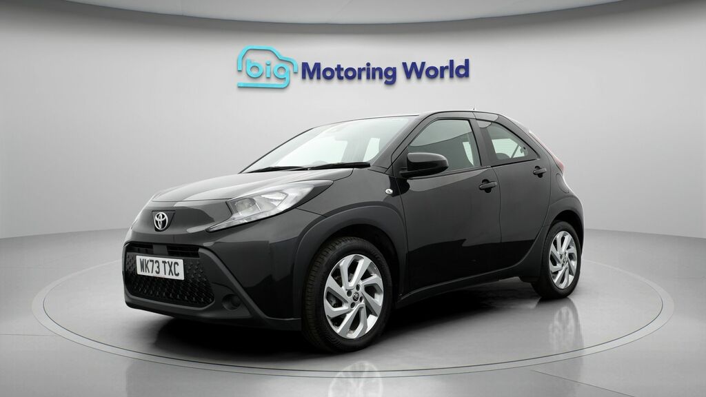 Toyota Aygo X Pure Black #3