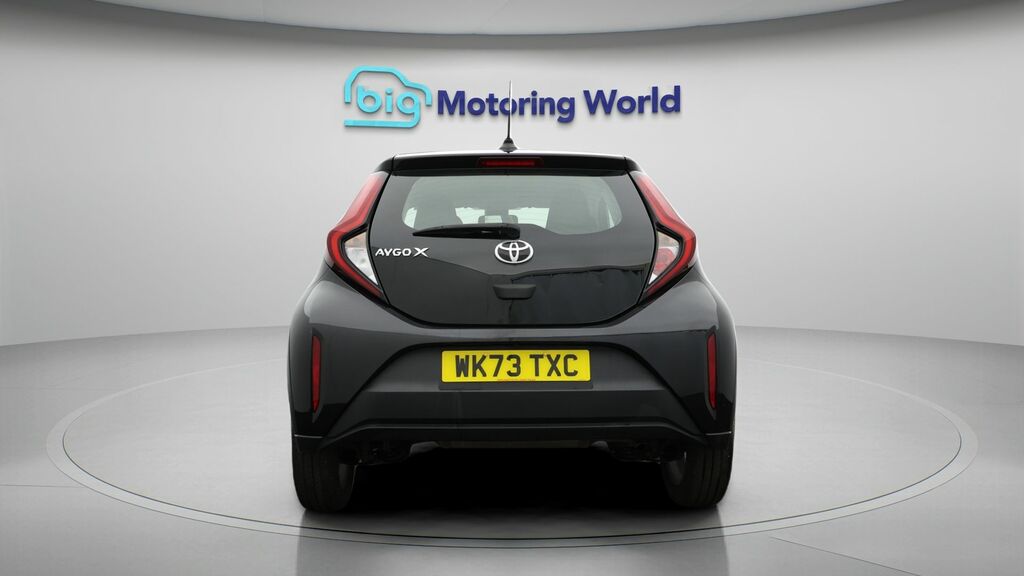 Toyota Aygo X Pure Black #6