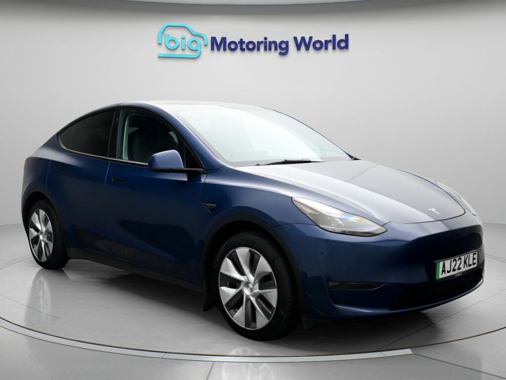 Tesla Model Y Long Range Blue