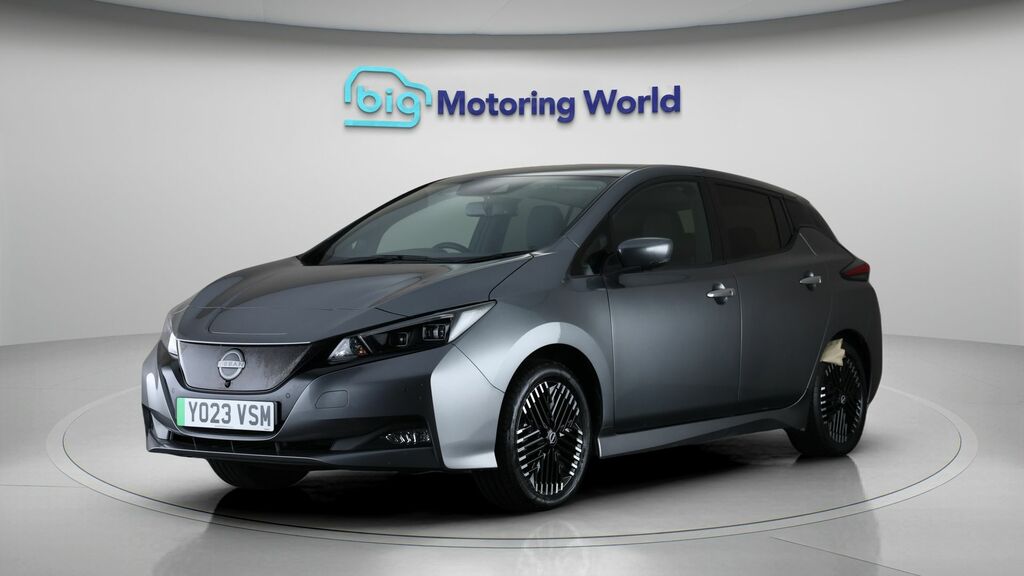 Nissan Leaf Tekna Grey #3