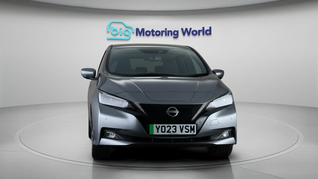 Nissan Leaf Tekna Grey #2