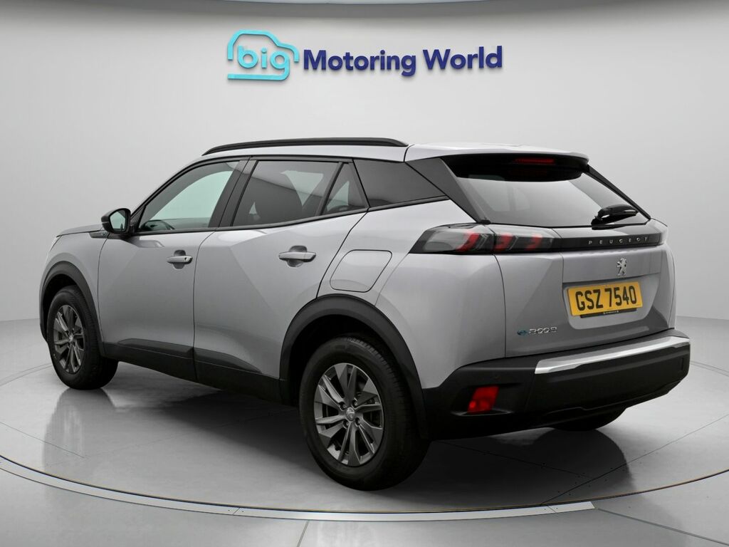 Peugeot e-2008 Active Premium Grey #5