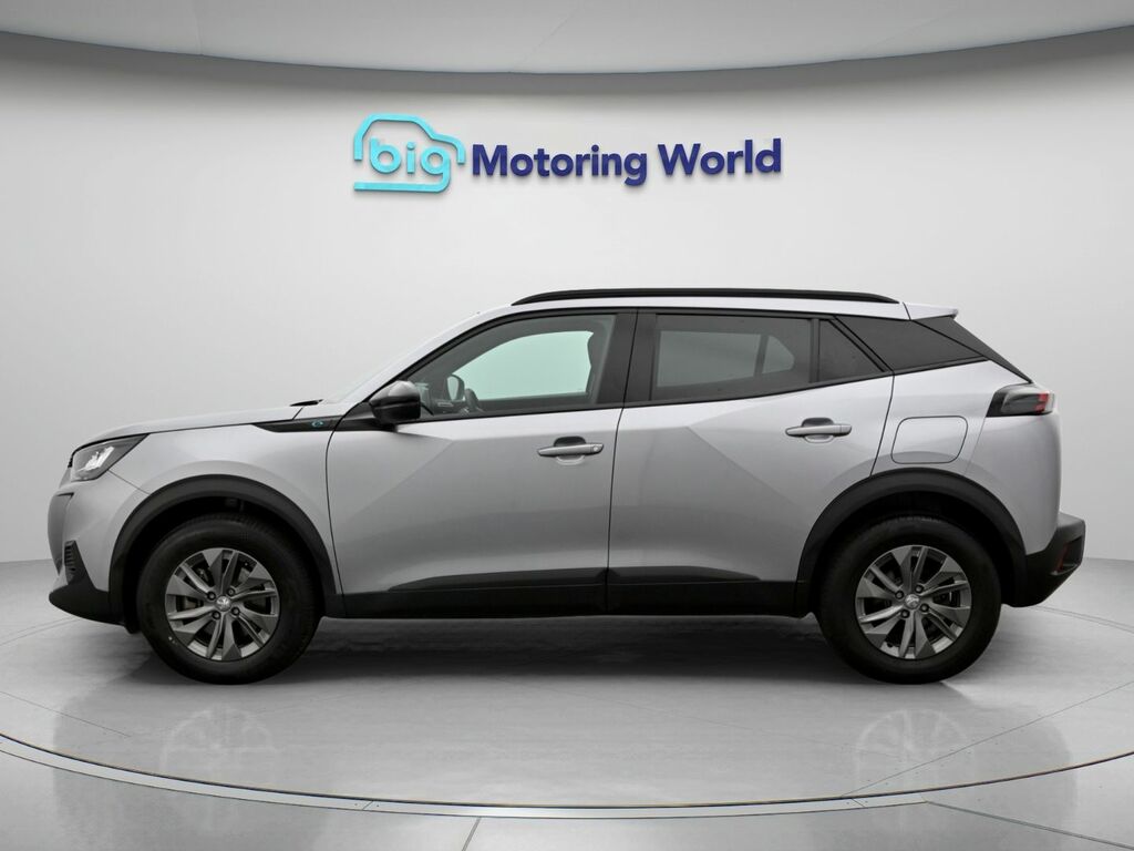 Peugeot e-2008 Active Premium Grey #4