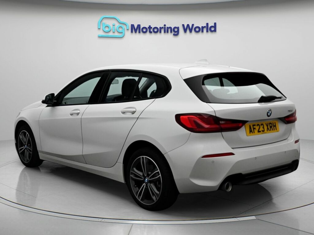 BMW 1 Series Sport White #5