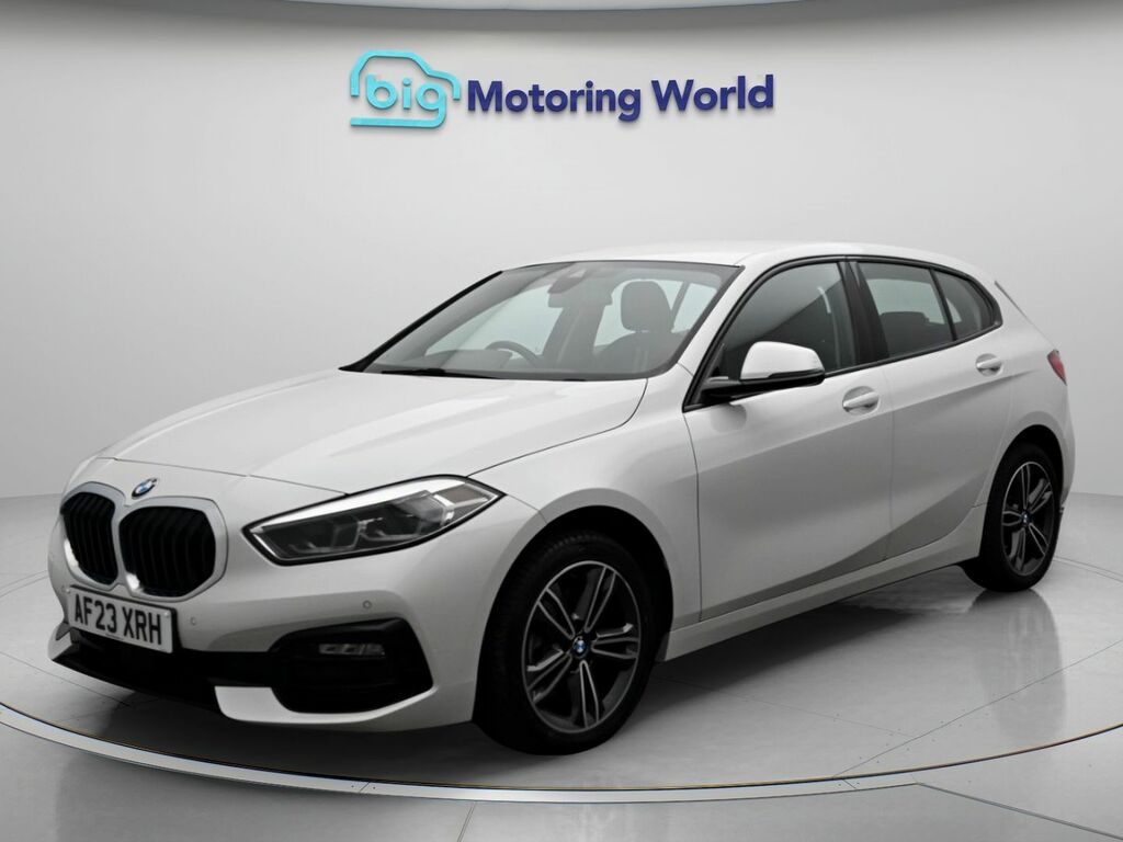 BMW 1 Series Sport White #3