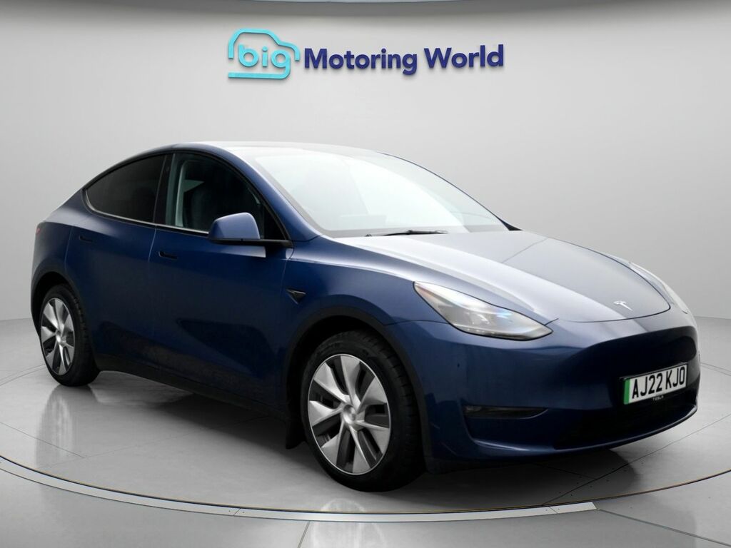 Tesla Model Y Long Range Blue