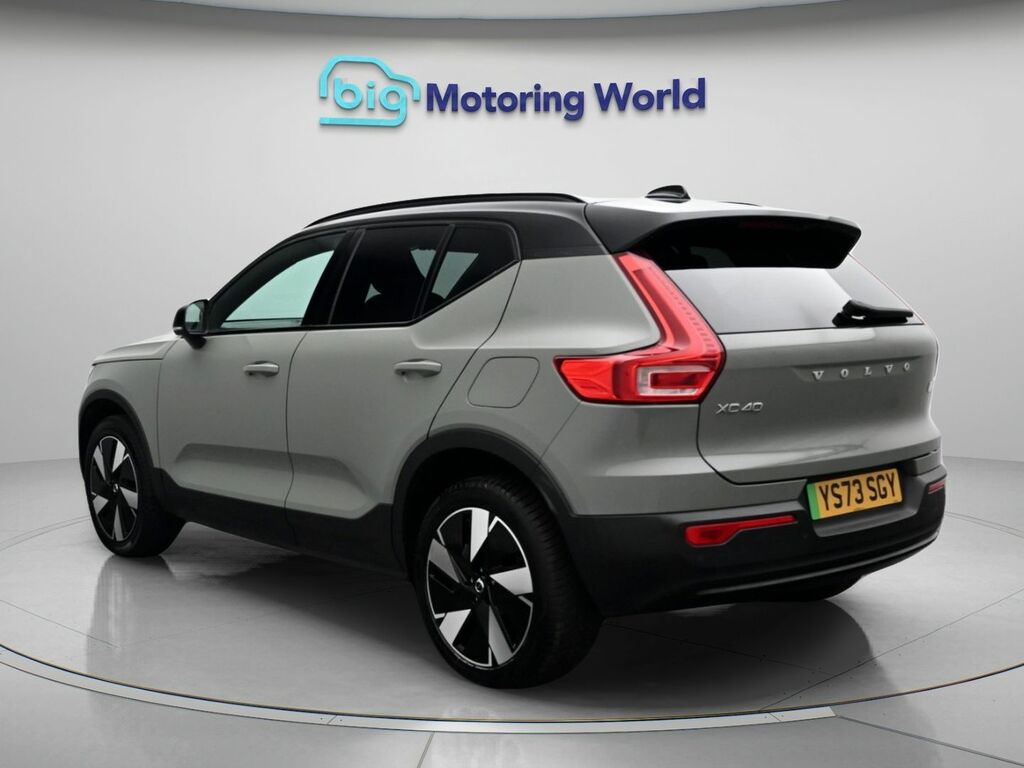 Volvo XC40 Plus Green #5