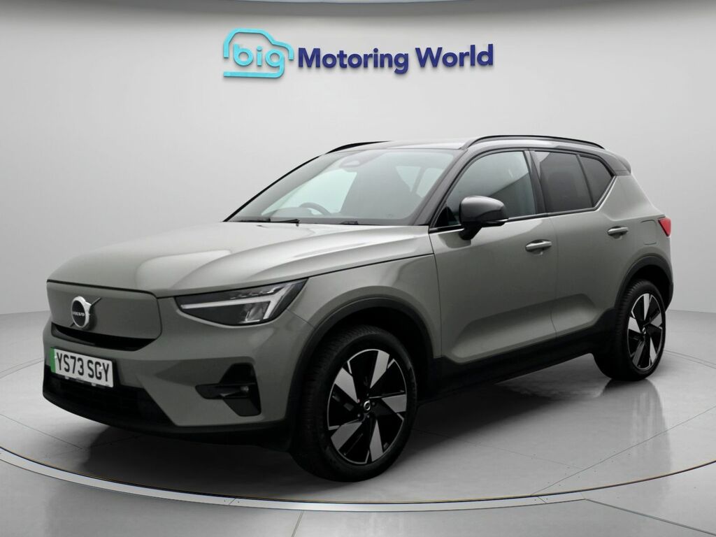 Volvo XC40 Plus Green #3
